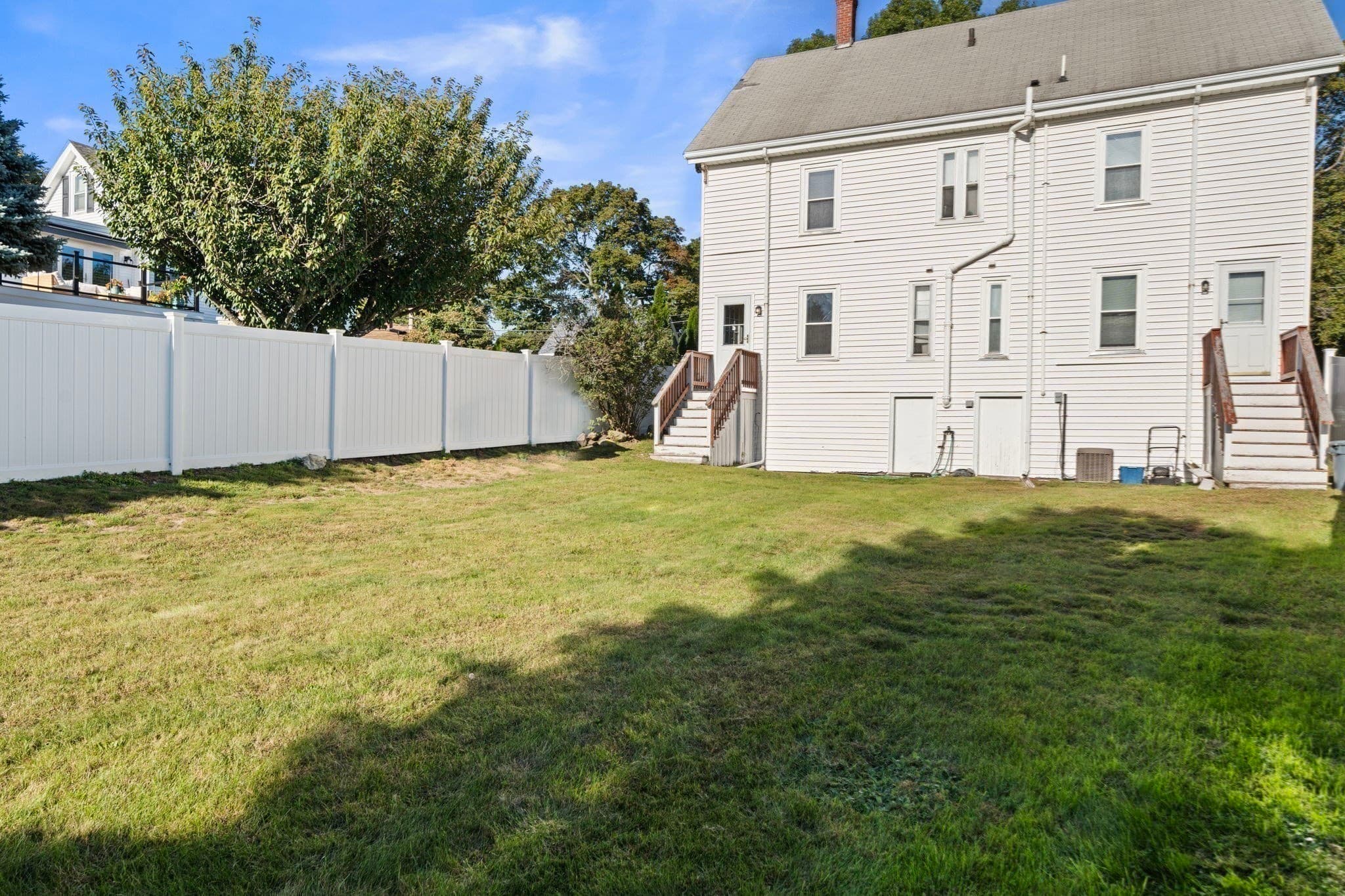 Attached (Townhouse/Rowhouse/Duplex) at 27 Highland St # 27, Woburn MA 01801, photo 30 of 40