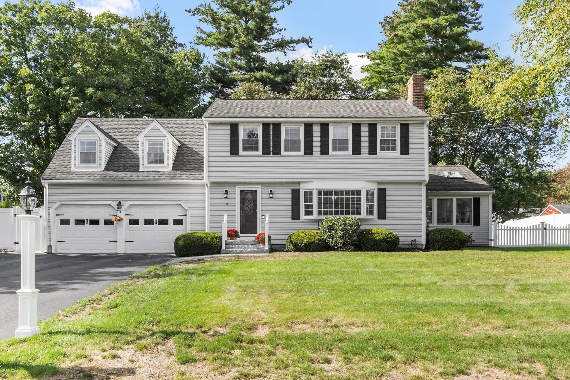26 Lee St, Lancaster MA 01523