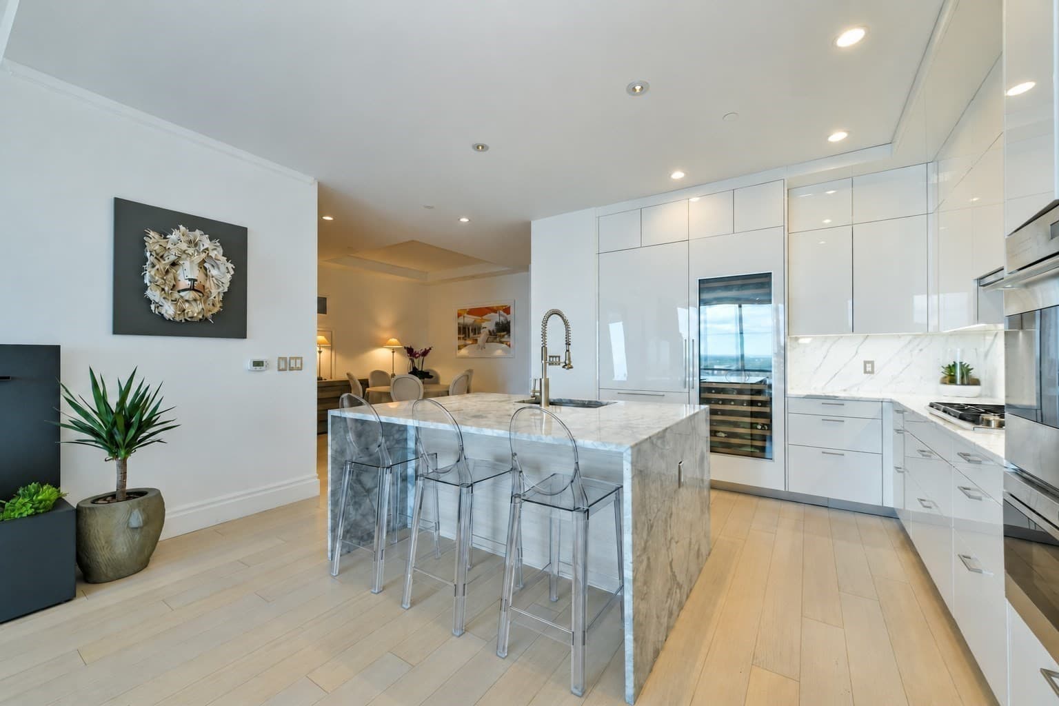Condominium at 1 Franklin St. # 5101, Boston MA 02110, Boston, photo 2 of 20