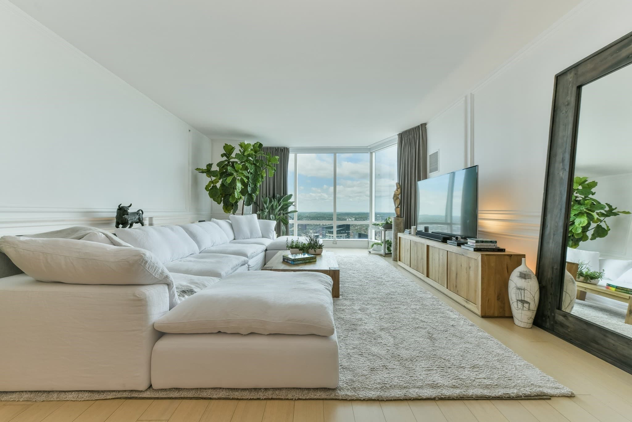 Condominium at 1 Franklin St. # 5101, Boston MA 02110, Boston, photo 6 of 20