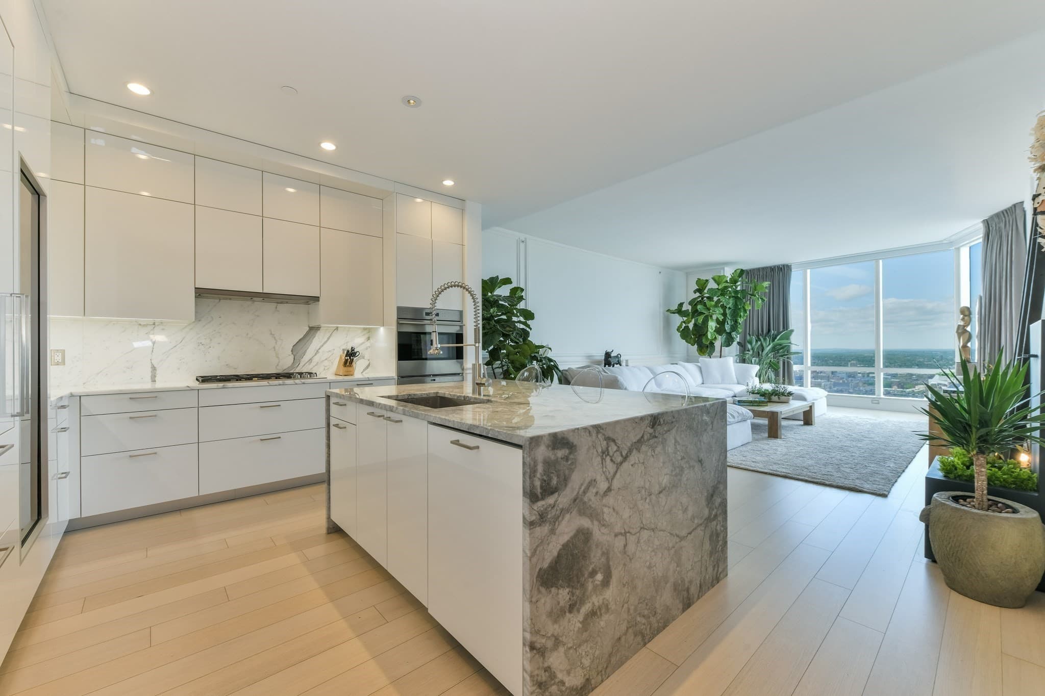 Condominium at 1 Franklin St. # 5101, Boston MA 02110, Boston, photo 4 of 20