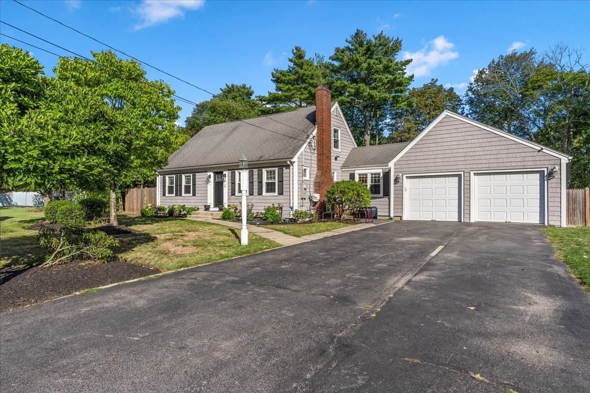 Single Family Residence at 33 Century Rd, Weymouth MA 02190, Weymouth, photo 2 of 38