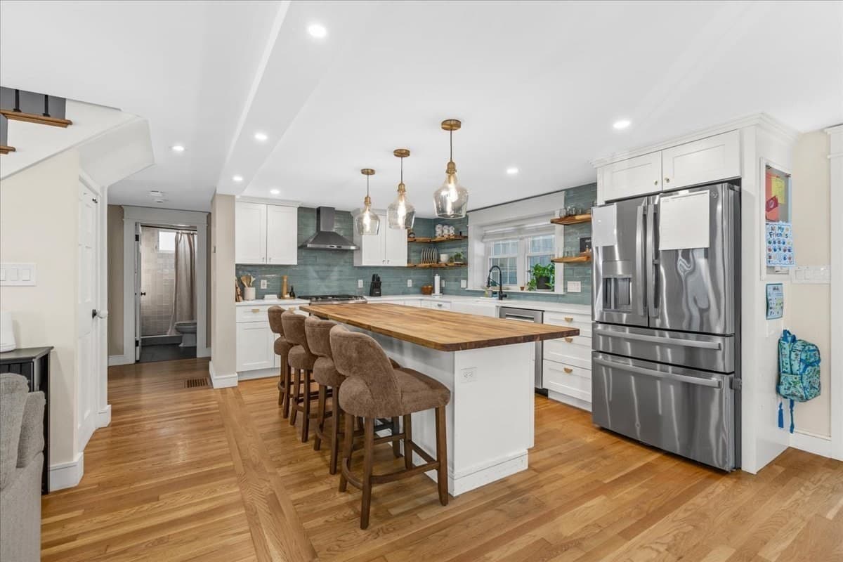 Single Family Residence at 33 Century Rd, Weymouth MA 02190, Weymouth, photo 6 of 38