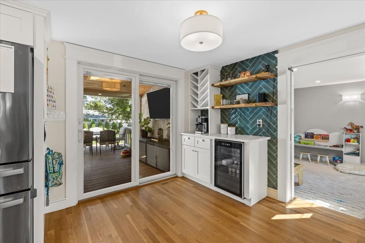 Single Family Residence at 33 Century Rd, Weymouth MA 02190, Weymouth, photo 11 of 38