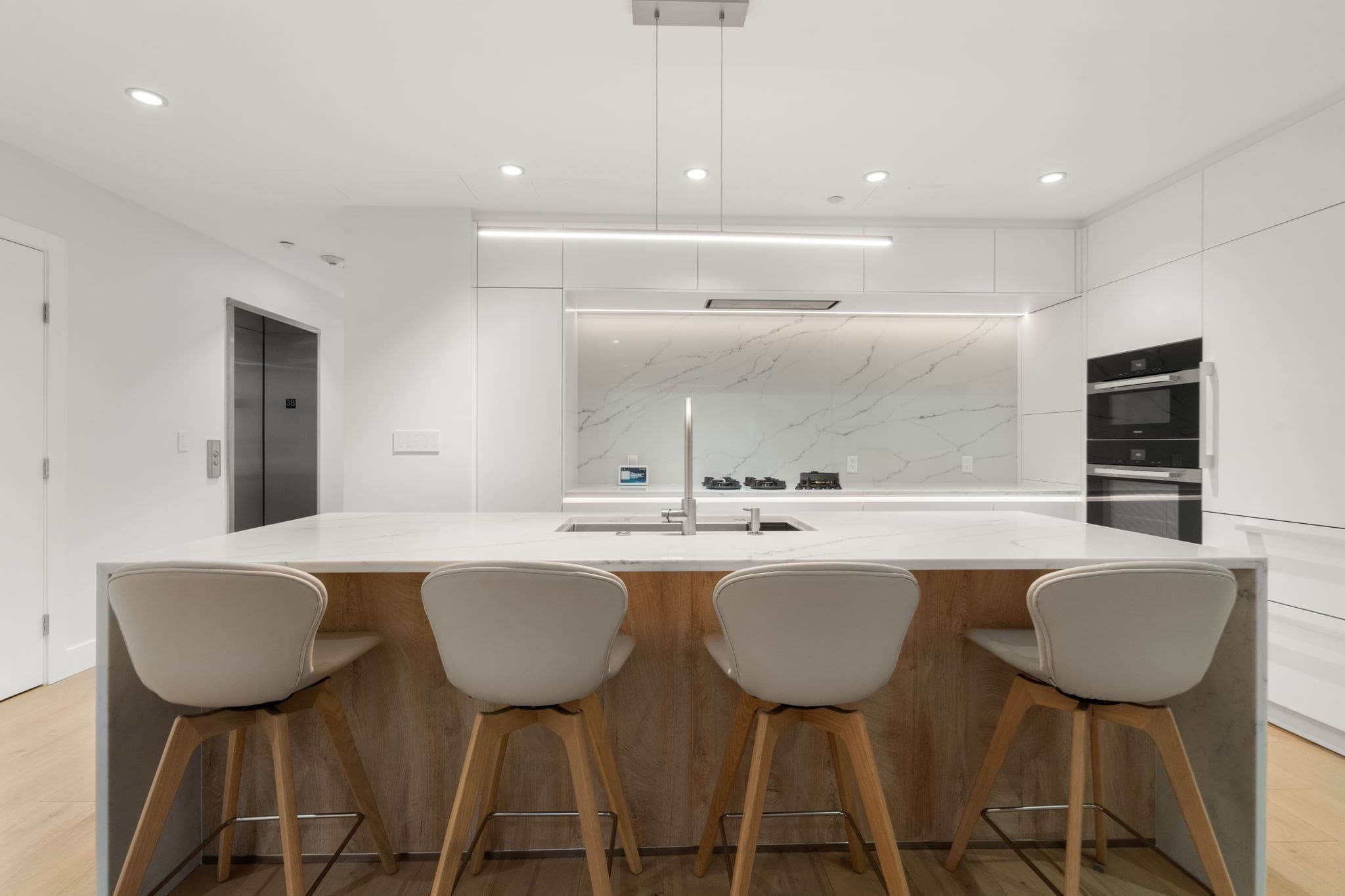 Condominium at 303 Columbus Ave # 306, Boston MA 02116, Boston, photo 9 of 37