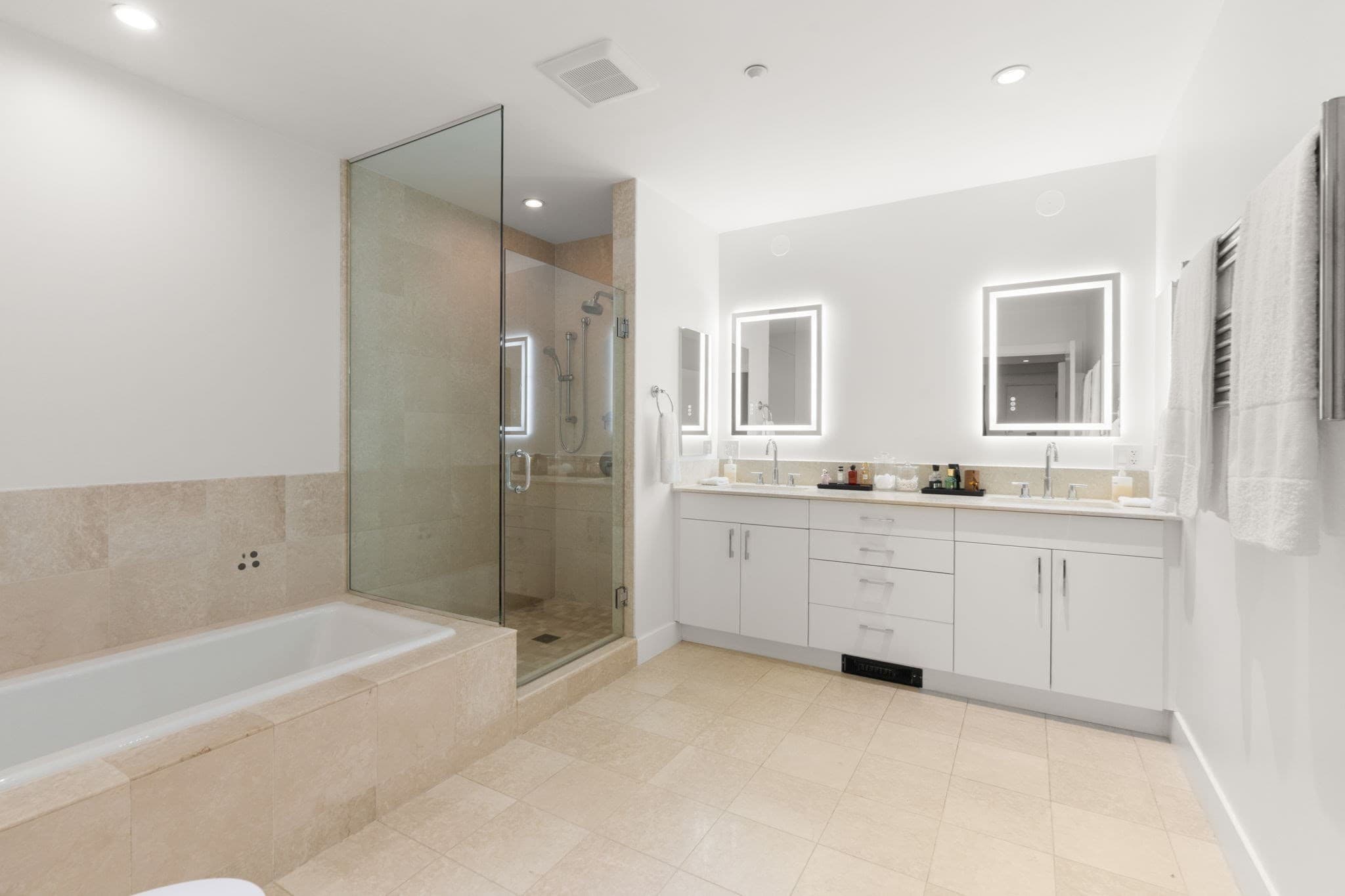 Condominium at 303 Columbus Ave # 306, Boston MA 02116, Boston, photo 19 of 37