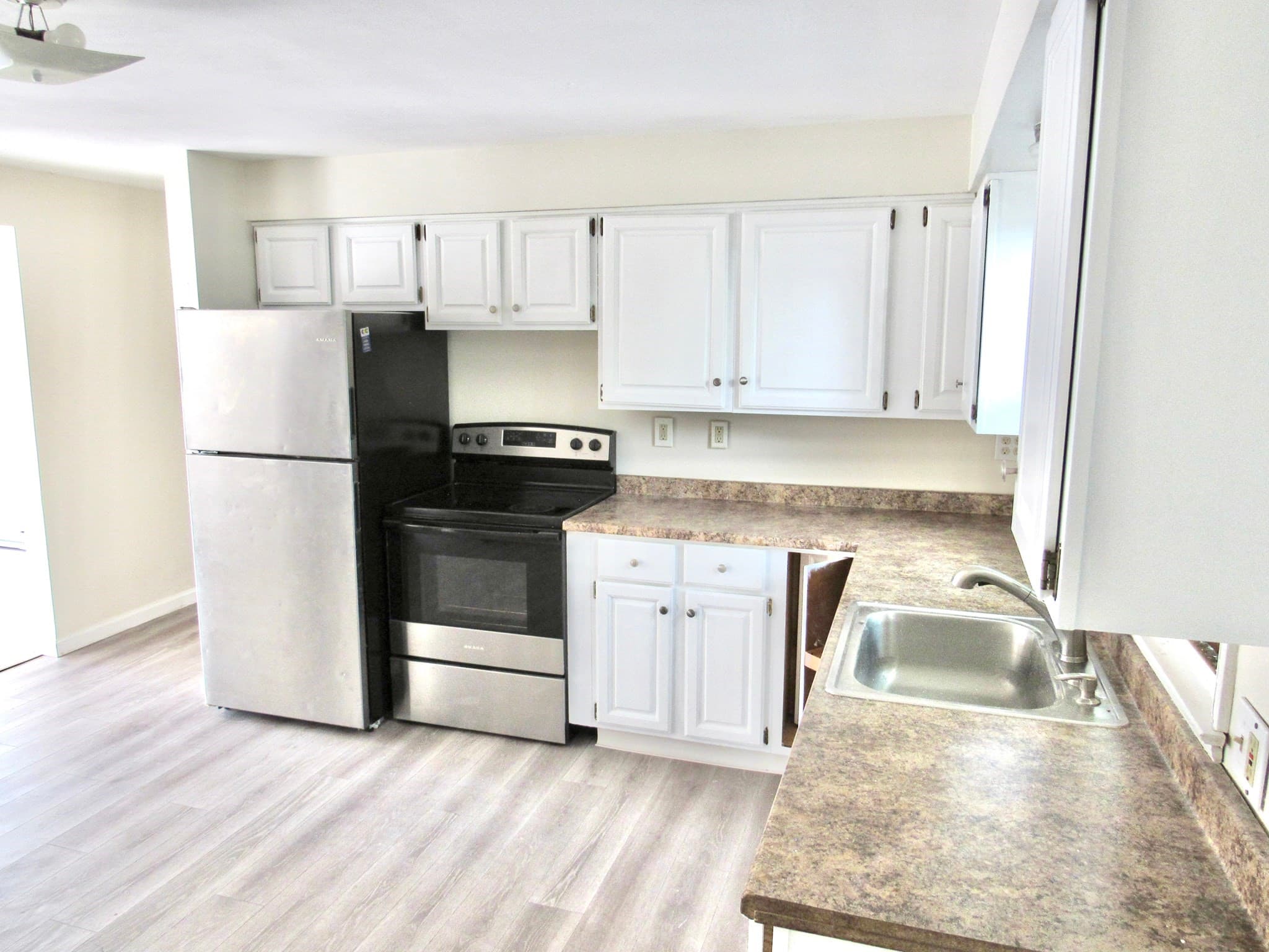 Commercial Sale at 4 Dale Ct, Chicopee MA 01013, Chicopee, photo 13 of 30
