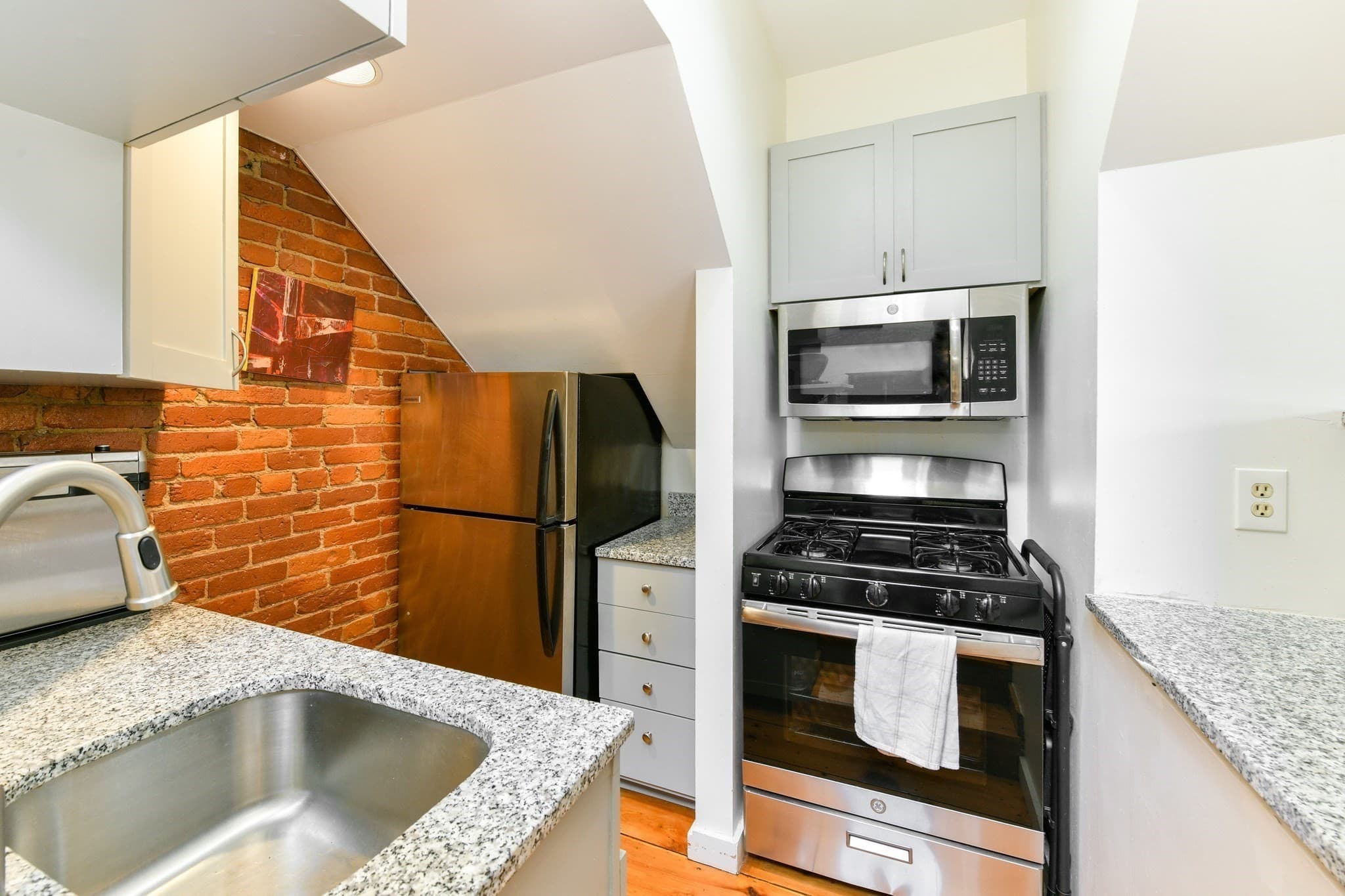 Condominium at 504 Massachusetts Ave # 1, Boston MA 02118, Boston, photo 4 of 15