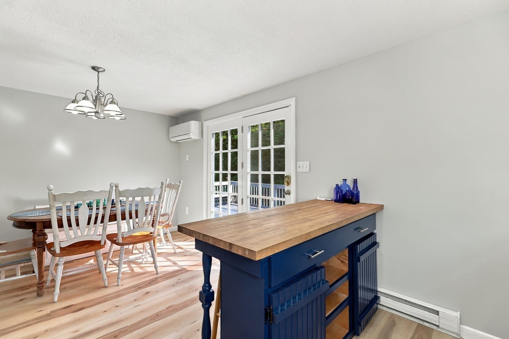 Single Family Residence at 82 City Depot Road, Charlton MA 01507, Charlton, photo 9 of 40