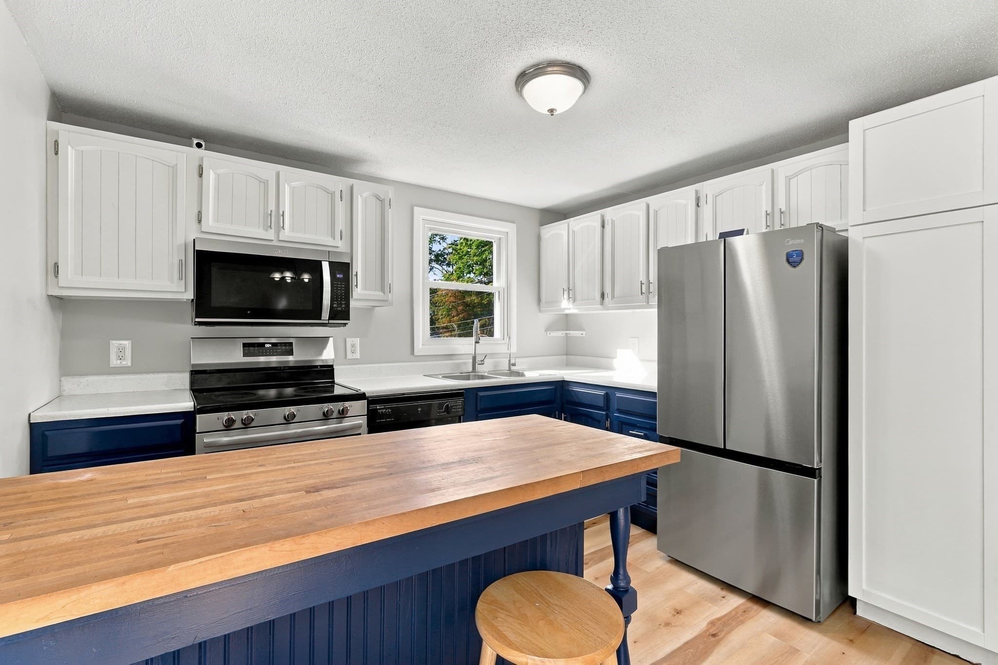 Single Family Residence at 82 City Depot Road, Charlton MA 01507, Charlton, photo 11 of 40