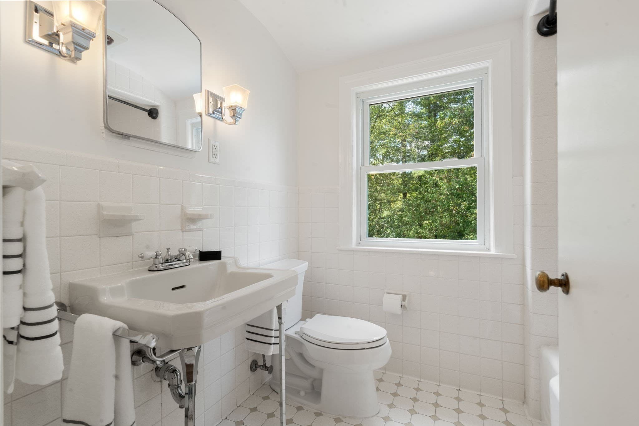 Single Family Residence at 115 Brookside Ave, Belmont MA 02478, Belmont, photo 17 of 37