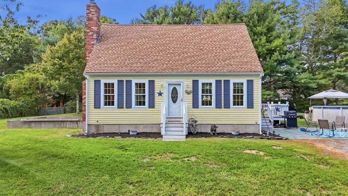 Equestrian at 40 Forest Street, Carver MA 02330, Carver, photo 2 of 41
