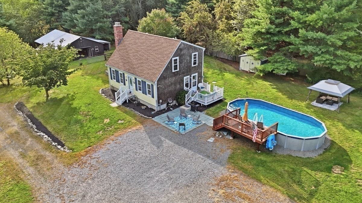 40 Forest Street, Carver MA 02330