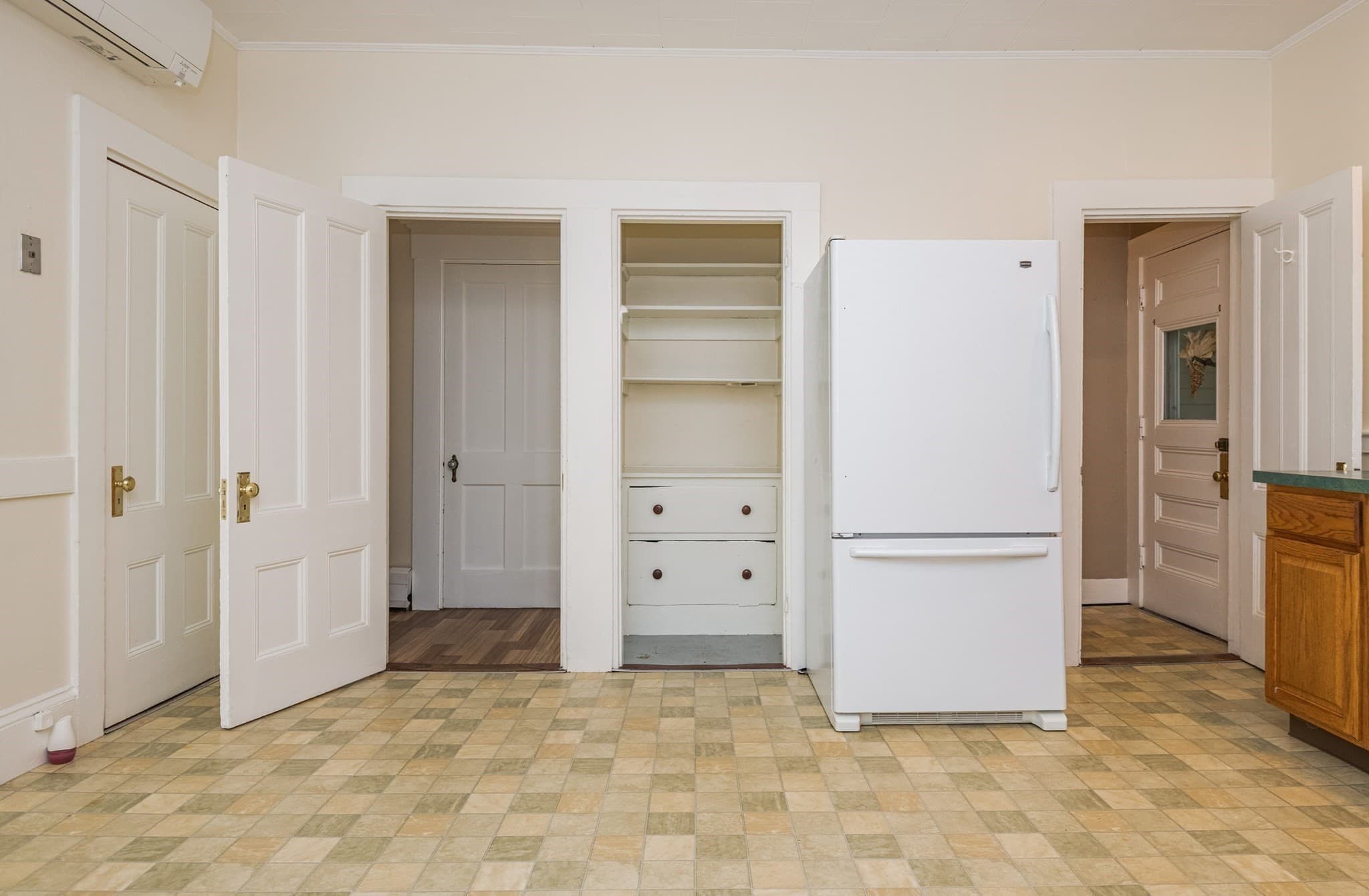 Single Family Residence at 36 Warren Street, Stoneham MA 02180, Stoneham, photo 14 of 41