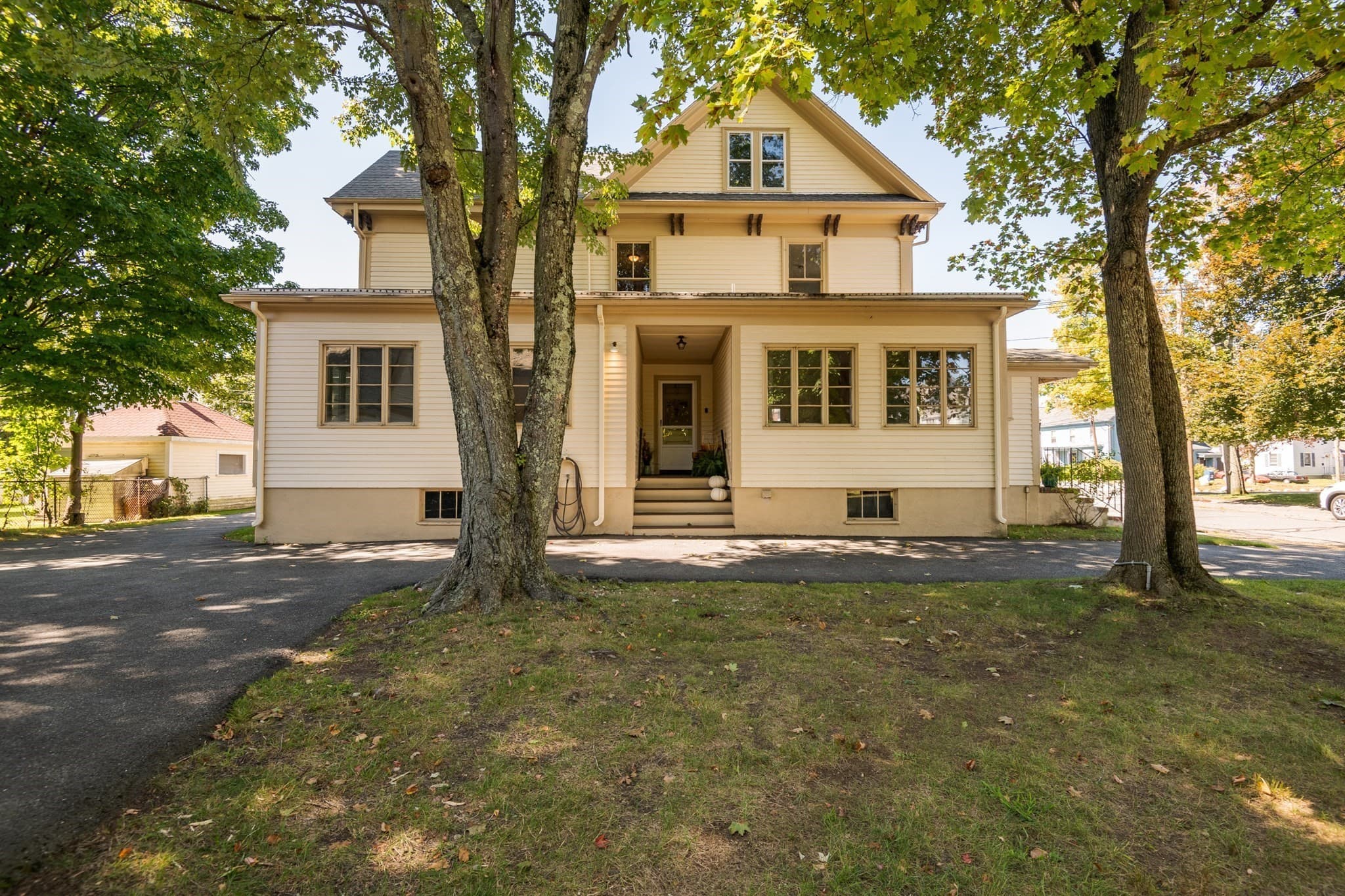 Single Family Residence at 36 Warren Street, Stoneham MA 02180, Stoneham, photo 39 of 41
