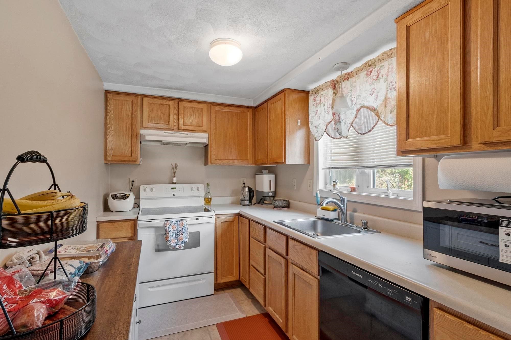 Multi Family at 23 Pinehurst Ave, Billerica MA 01821, photo 13 of 42