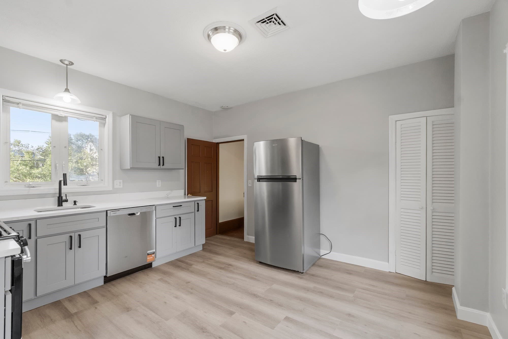 Multi Family at 23 Pinehurst Ave, Billerica MA 01821, photo 32 of 42