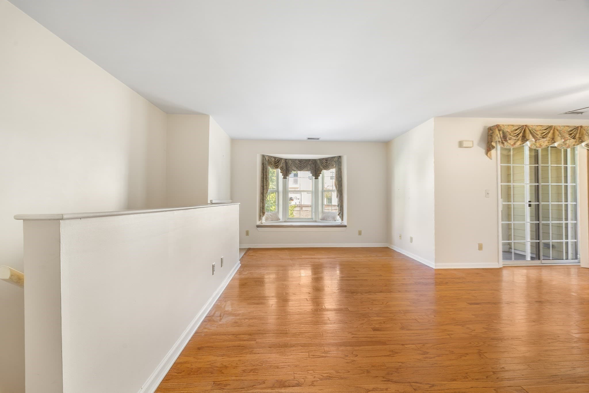 Condominium at 208 Gazebo Circle # 208, Reading MA 01867, Reading, photo 12 of 22