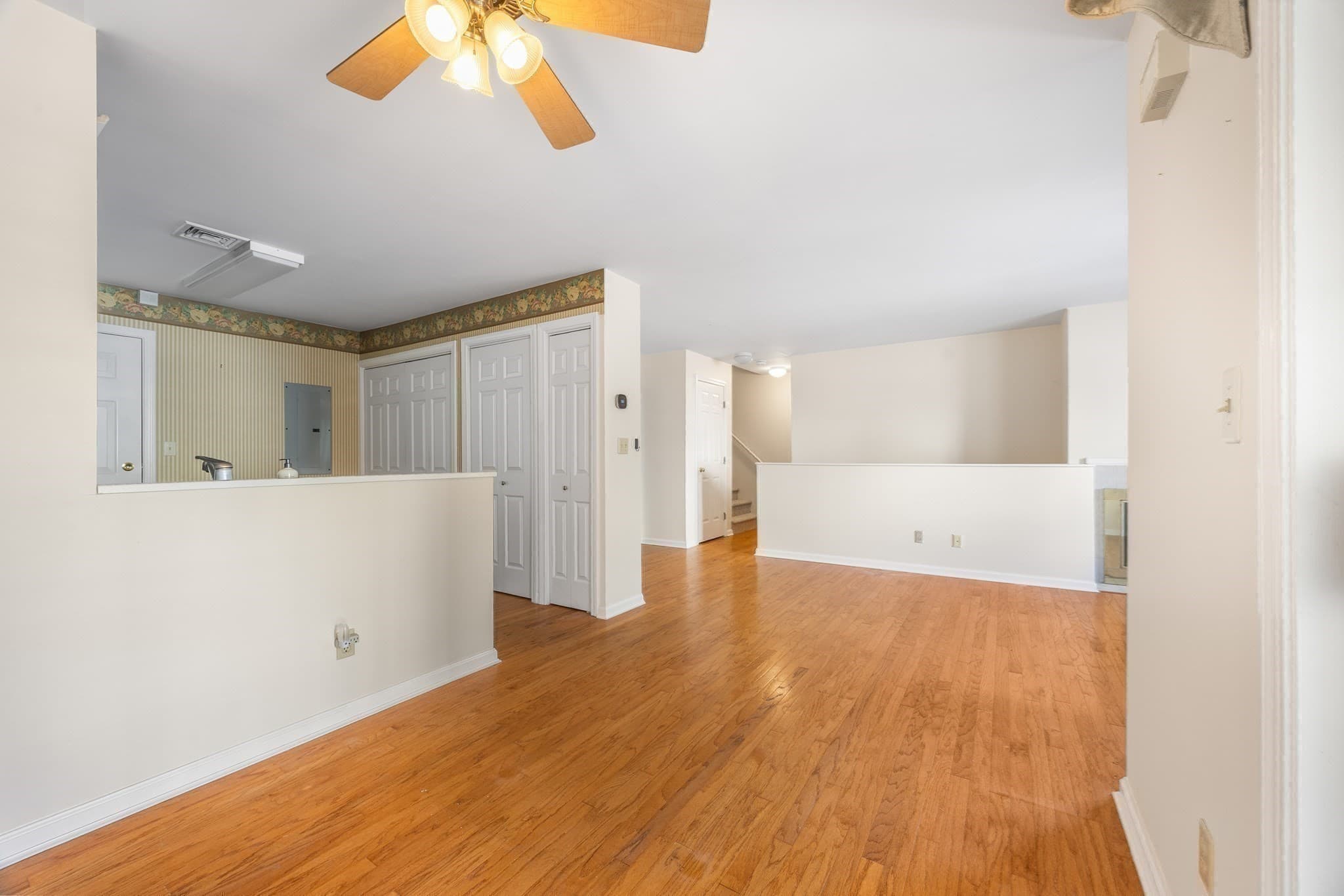 Condominium at 208 Gazebo Circle # 208, Reading MA 01867, Reading, photo 14 of 22