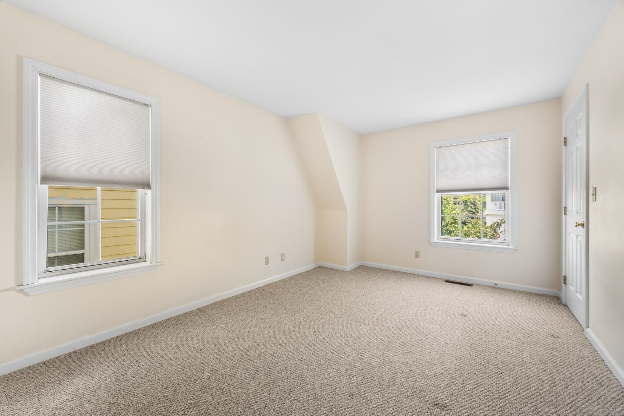Condominium at 208 Gazebo Circle # 208, Reading MA 01867, Reading, photo 18 of 22