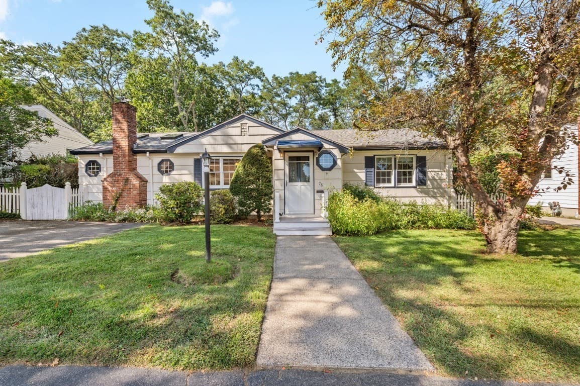 78 Spring View Dr, Lynn MA 01904
