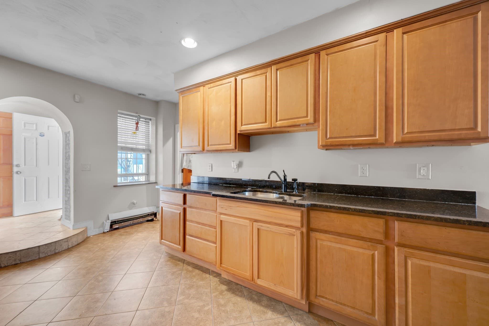 Multi Family at 48 Union St, Lawrence MA 01840, Lawrence, photo 4 of 15