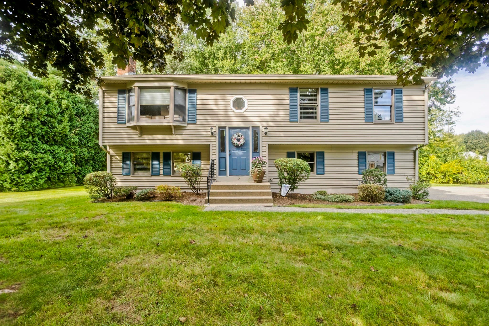Single Family Residence at 5 Tamarack Ln, Agawam MA 01030, Agawam, photo 2 of 41