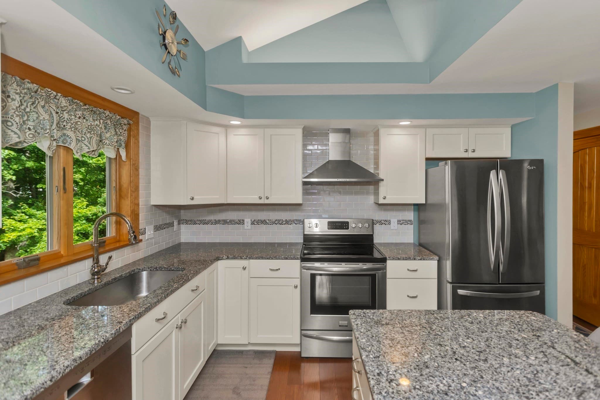 Single Family Residence at 5 Tamarack Ln, Agawam MA 01030, Agawam, photo 12 of 41