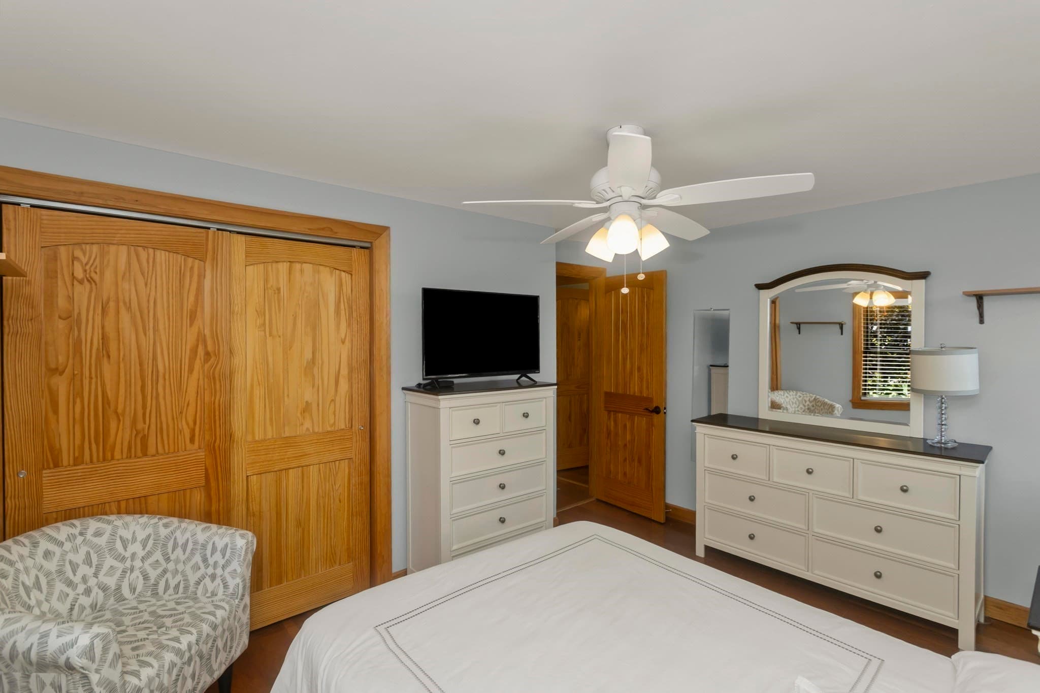 Single Family Residence at 5 Tamarack Ln, Agawam MA 01030, Agawam, photo 32 of 41