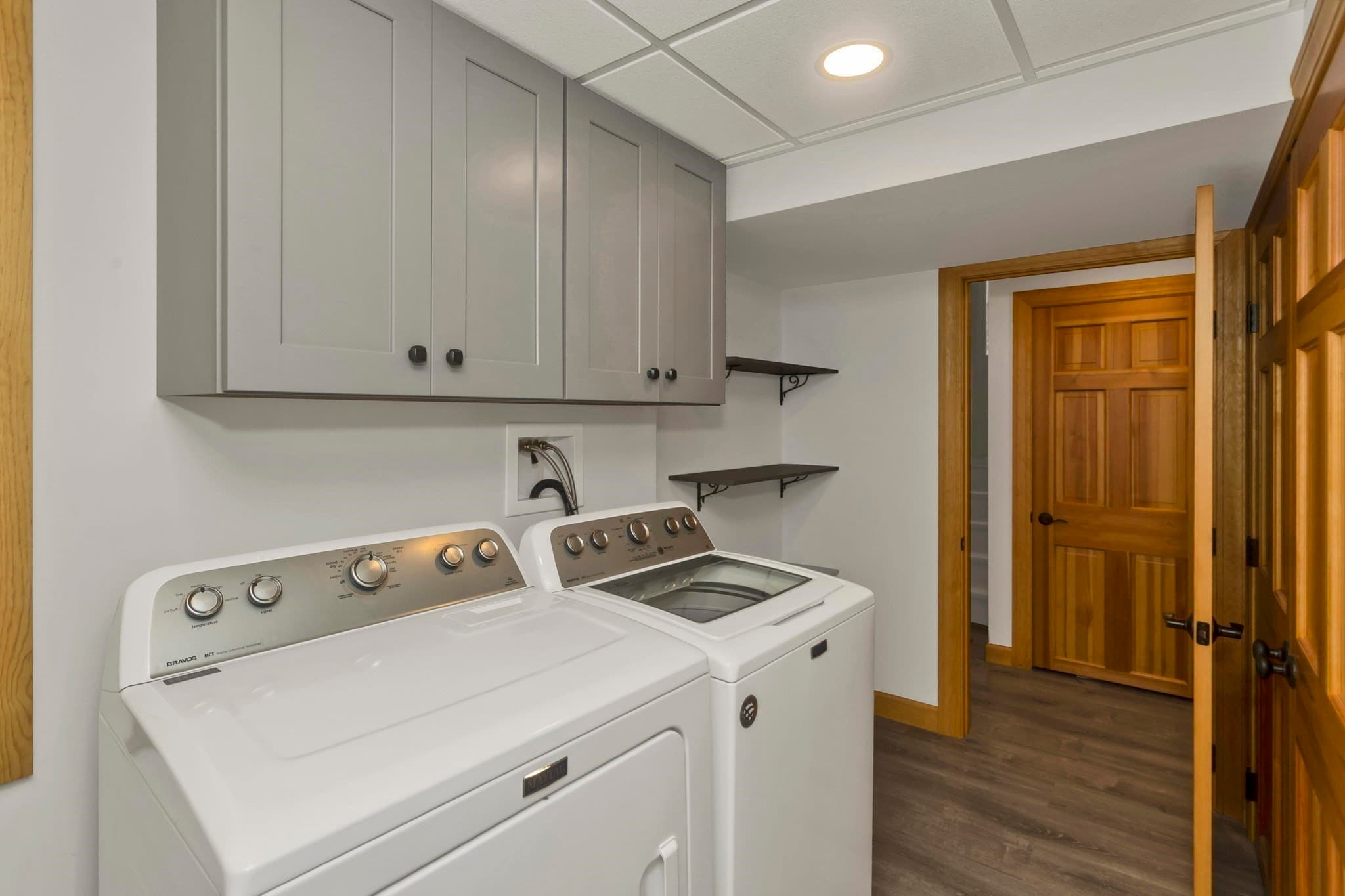 Single Family Residence at 5 Tamarack Ln, Agawam MA 01030, Agawam, photo 38 of 41
