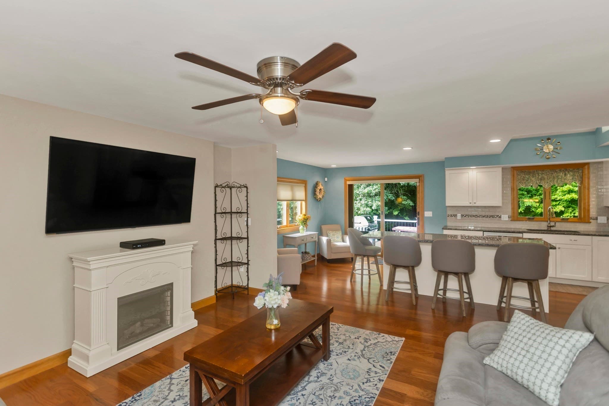 Single Family Residence at 5 Tamarack Ln, Agawam MA 01030, Agawam, photo 18 of 41