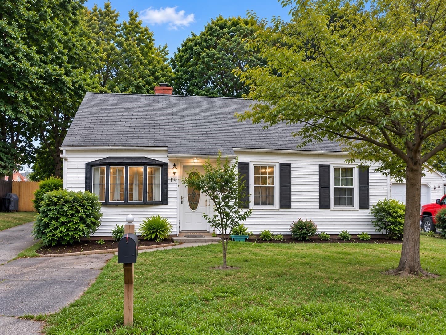 19 Rayburn Rd, Stoughton MA 02072