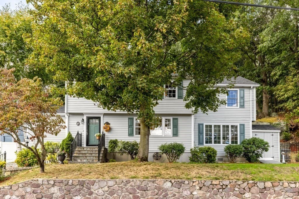 Single Family Residence at 2 Rosemary Ave, Wakefield MA 01880, Wakefield, photo 4 of 42