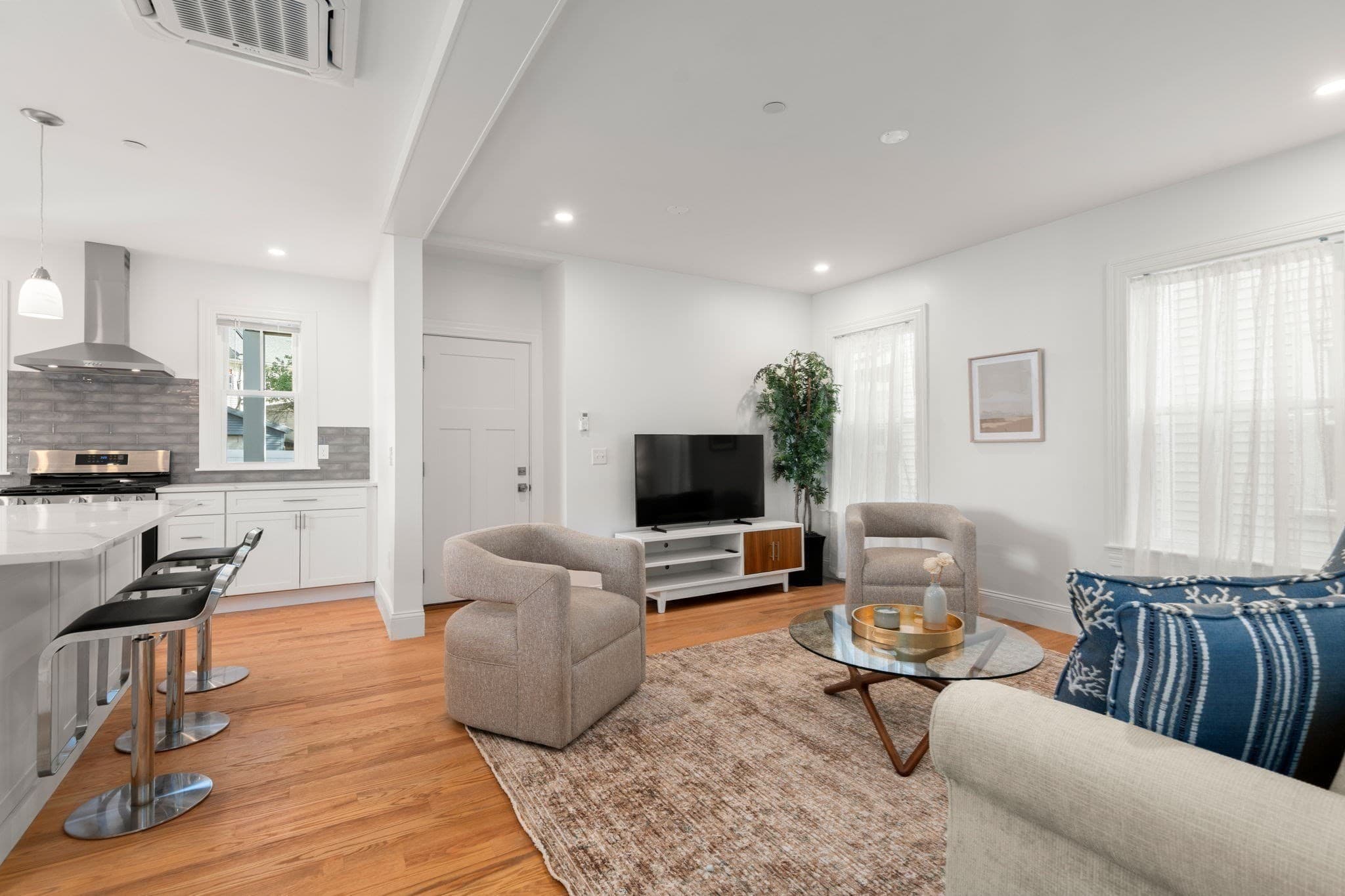 Condominium at 8 Brookside Ave # 1, Boston MA 02130, Boston, photo 6 of 14