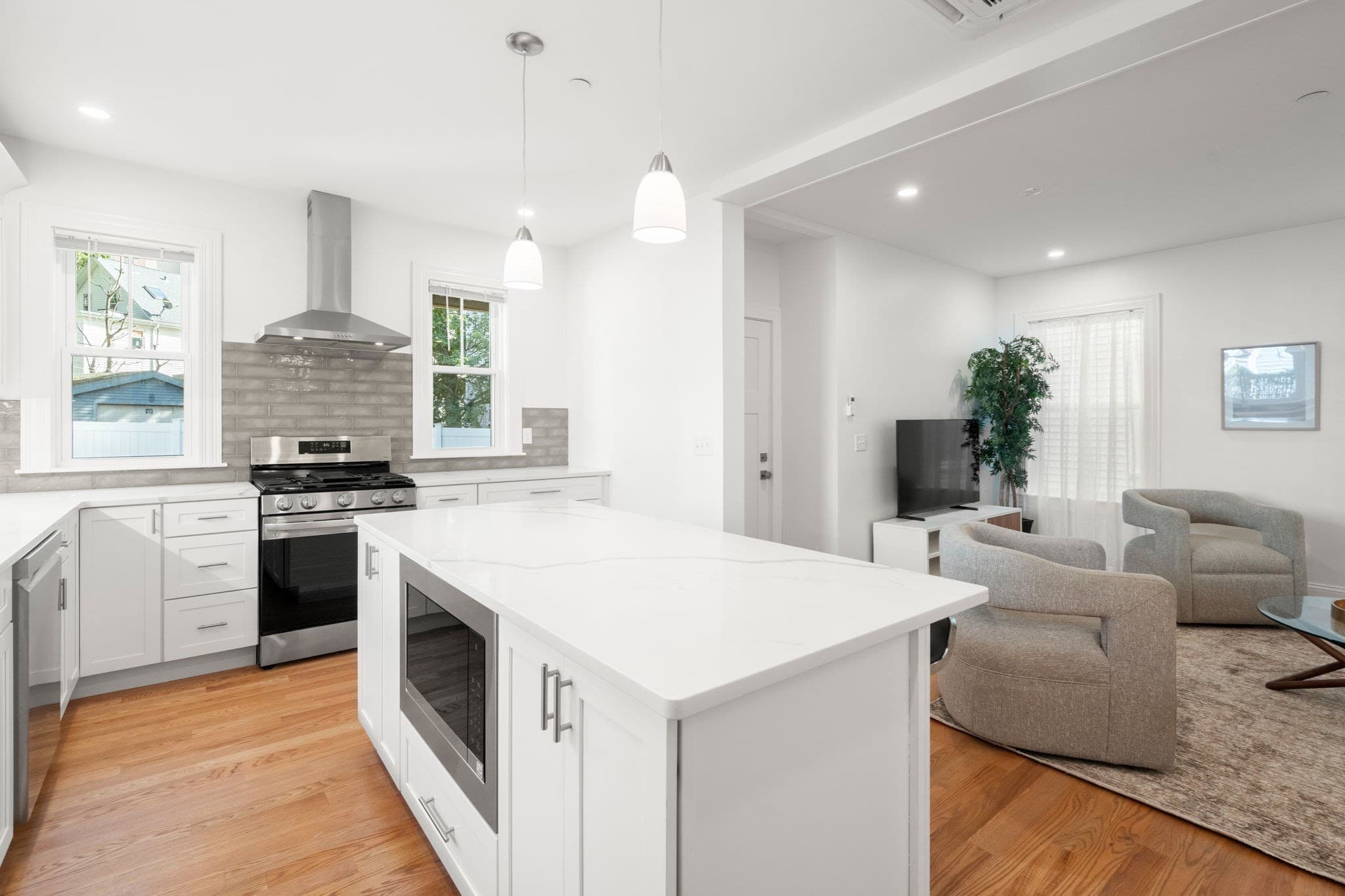 Condominium at 8 Brookside Ave # 1, Boston MA 02130, Boston, photo 3 of 14