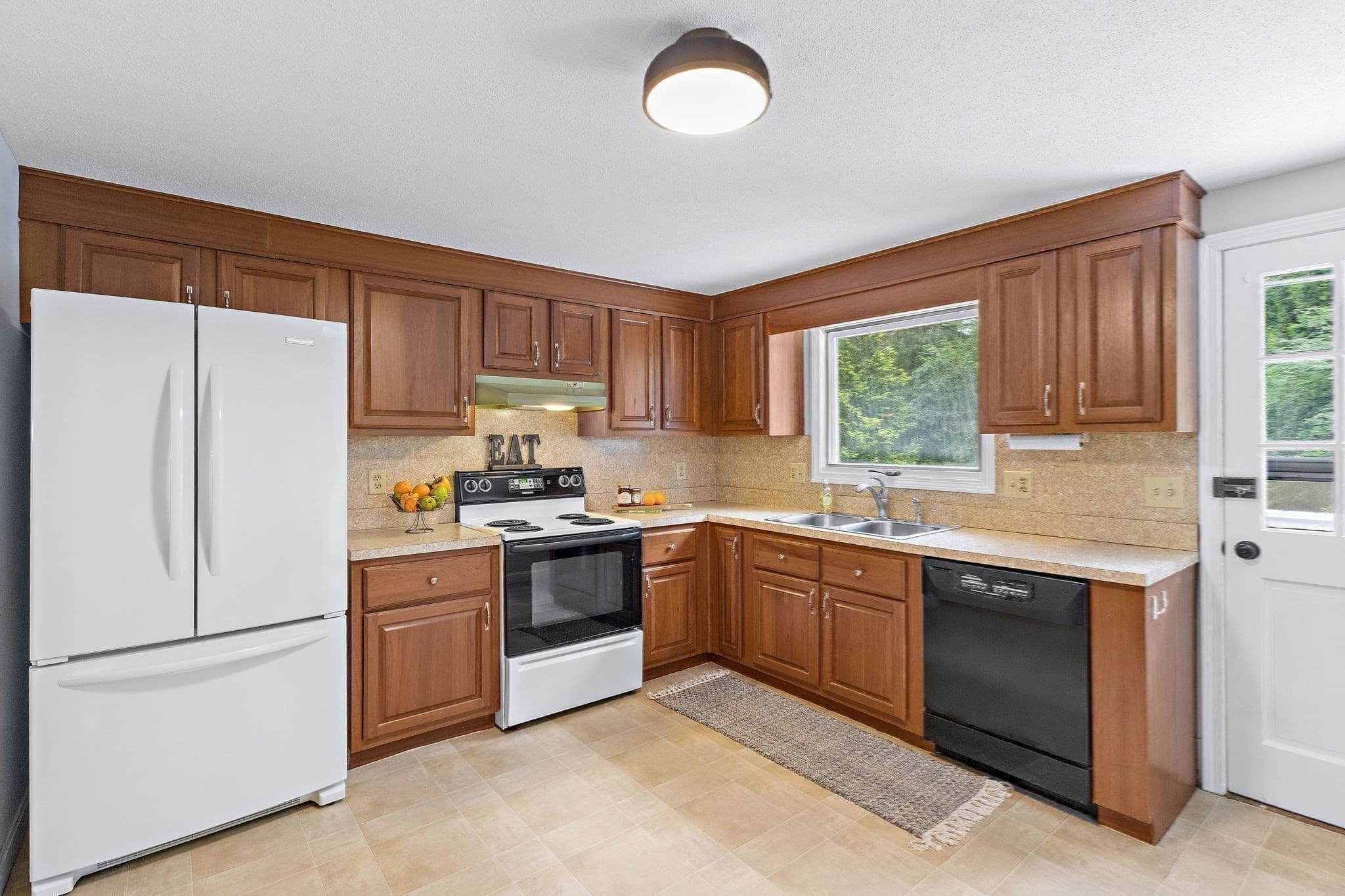 Single Family Residence at 6 Conant Street, Acton MA 01720, Acton, photo 9 of 23