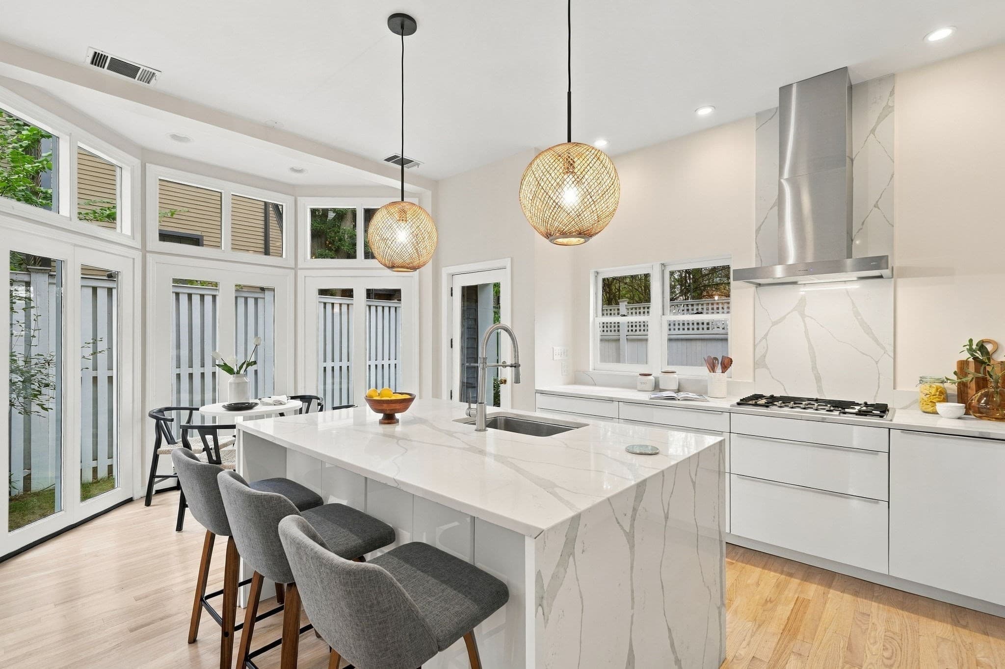 Condominium at 17 Frost St # 17, Cambridge MA 02140, Cambridge, photo 9 of 36