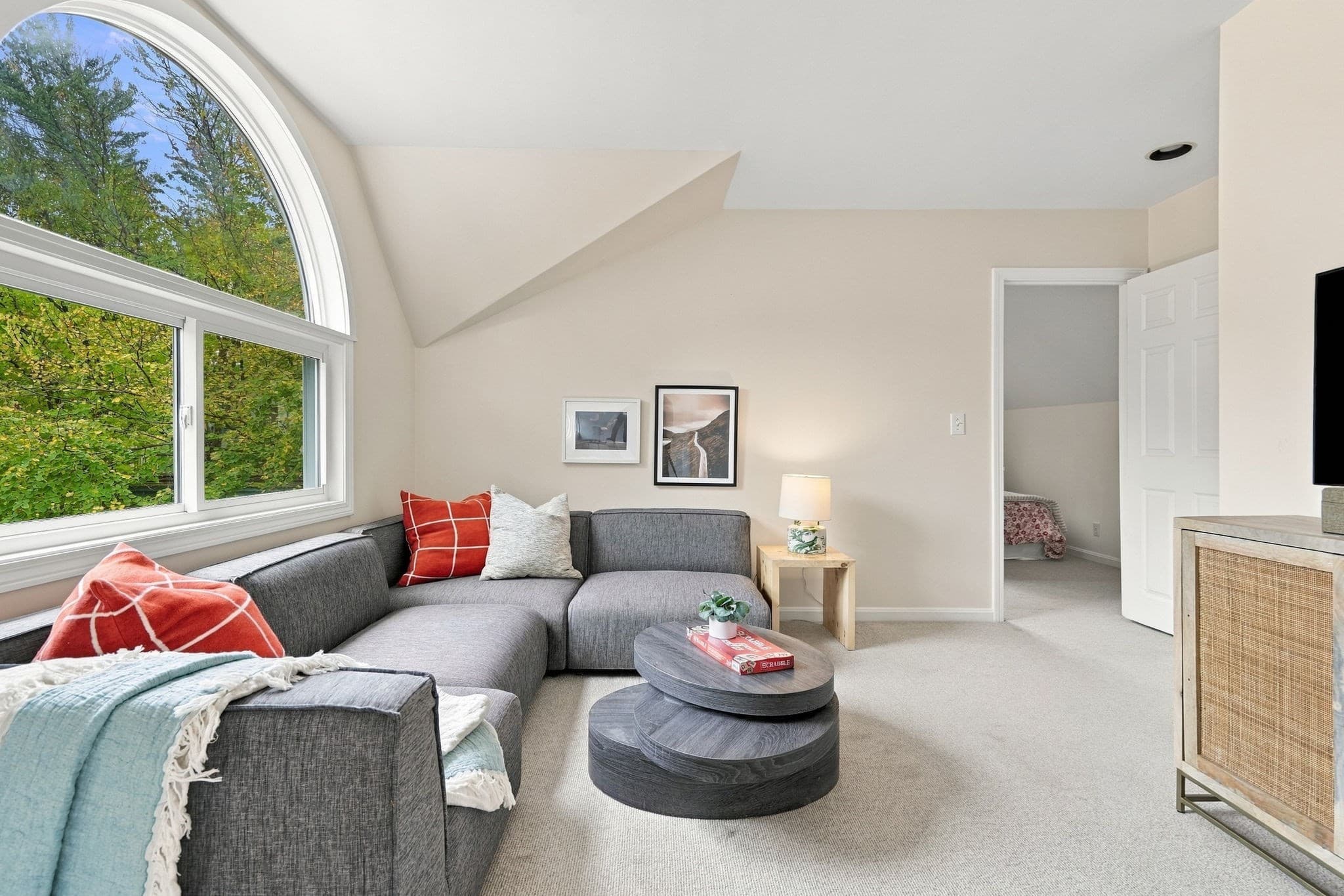 Condominium at 17 Frost St # 17, Cambridge MA 02140, Cambridge, photo 24 of 36