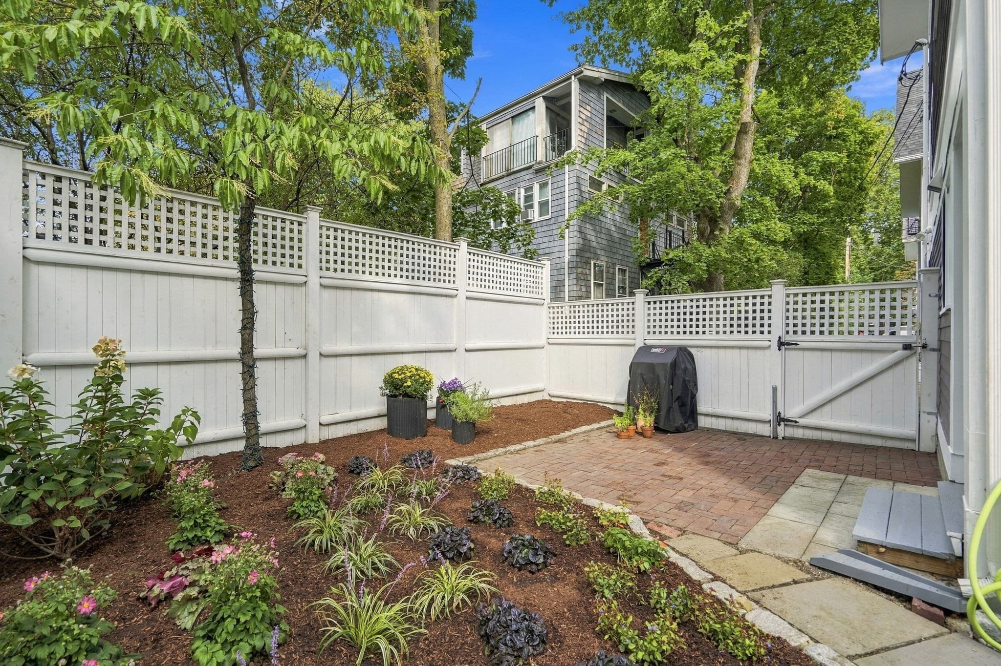 Condominium at 17 Frost St # 17, Cambridge MA 02140, Cambridge, photo 29 of 36