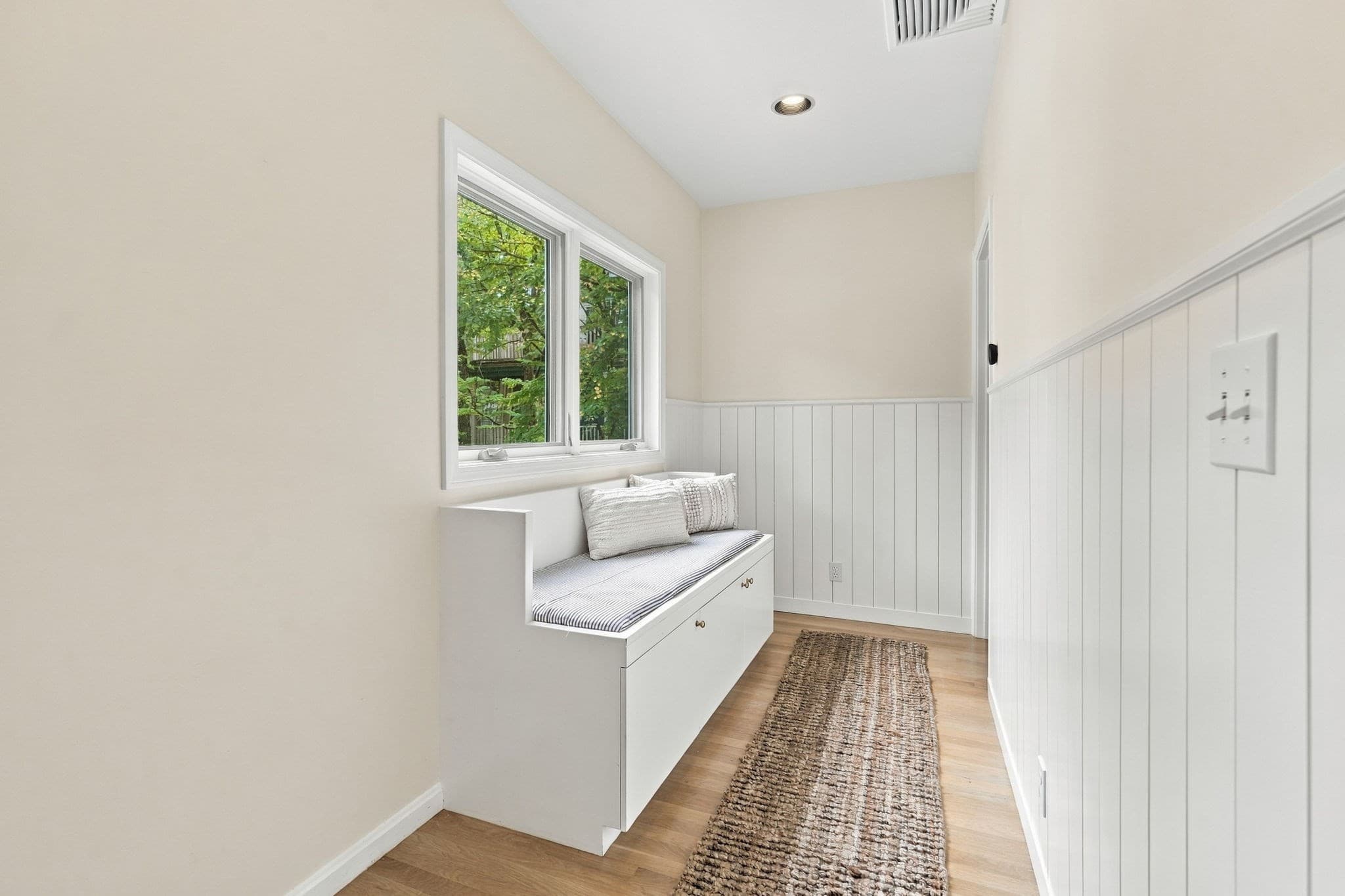 Condominium at 17 Frost St # 17, Cambridge MA 02140, Cambridge, photo 21 of 36
