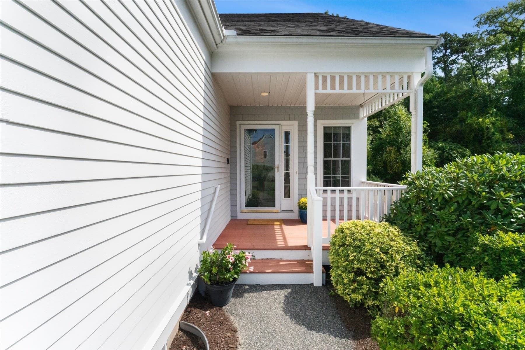 Condominium at 2 Berrywood Ct # 2, Bourne MA 02532, Bourne, photo 2 of 31