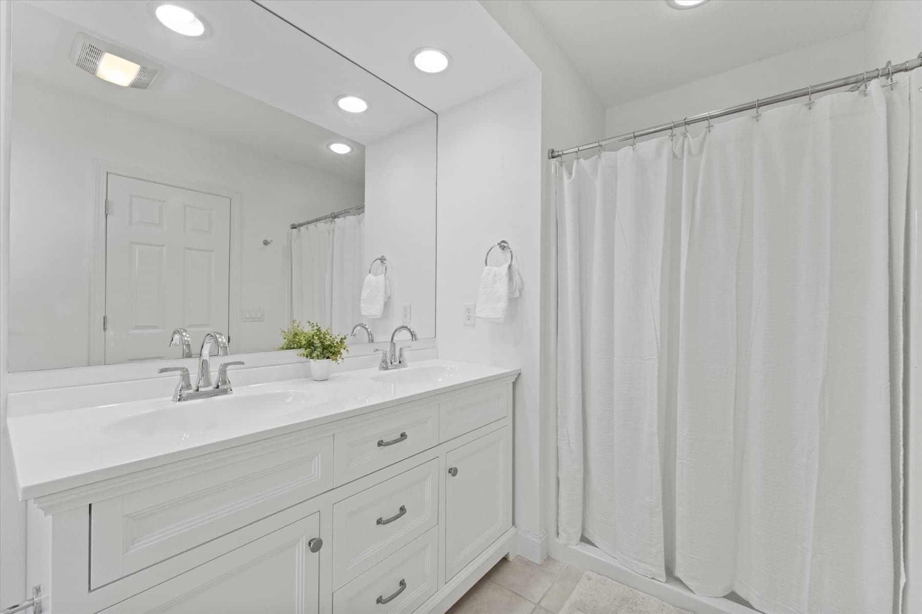 Condominium at 2 Berrywood Ct # 2, Bourne MA 02532, Bourne, photo 16 of 31