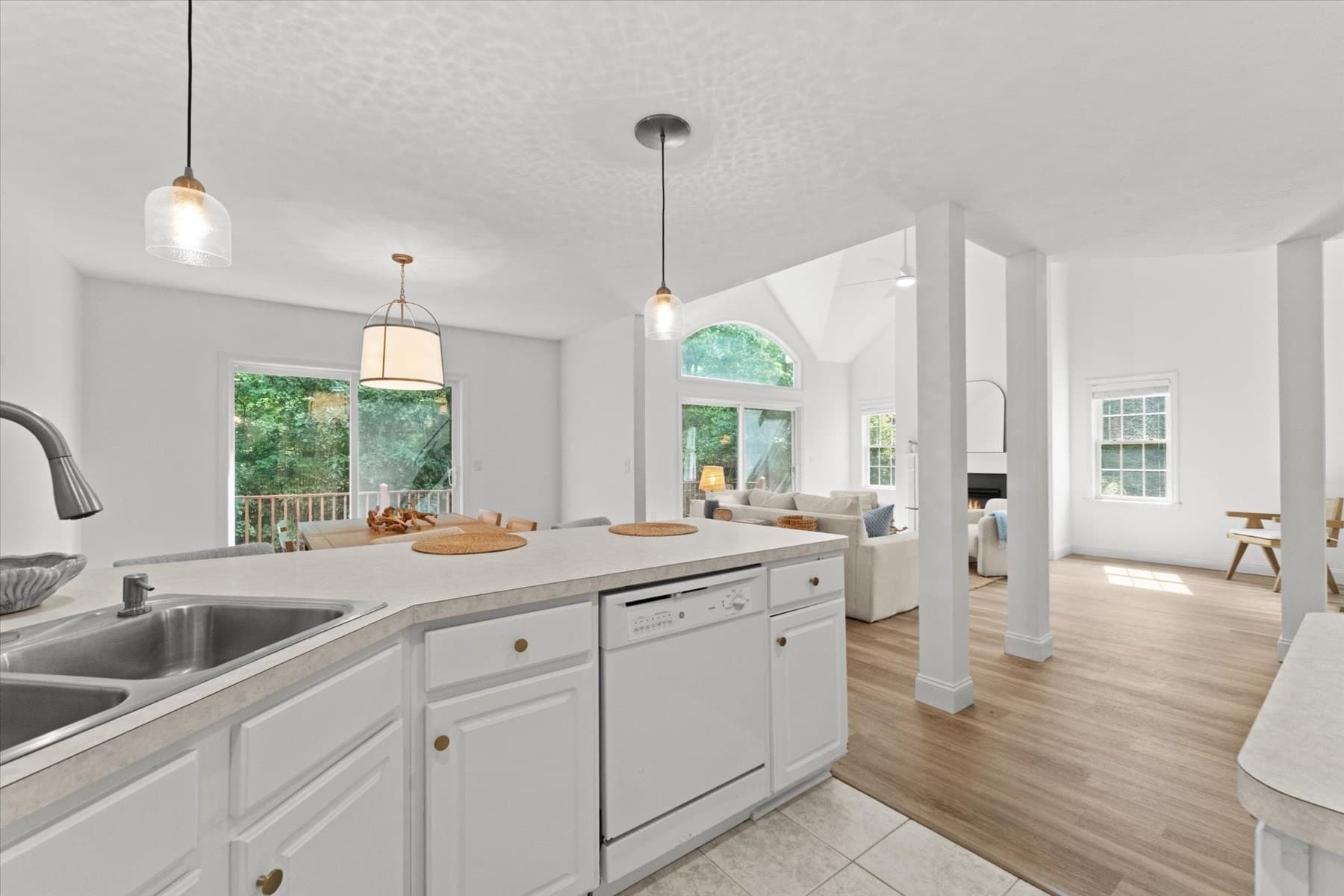 Condominium at 2 Berrywood Ct # 2, Bourne MA 02532, Bourne, photo 12 of 31