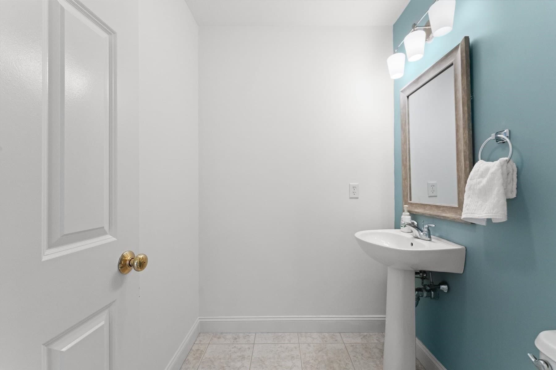 Condominium at 2 Berrywood Ct # 2, Bourne MA 02532, Bourne, photo 18 of 31