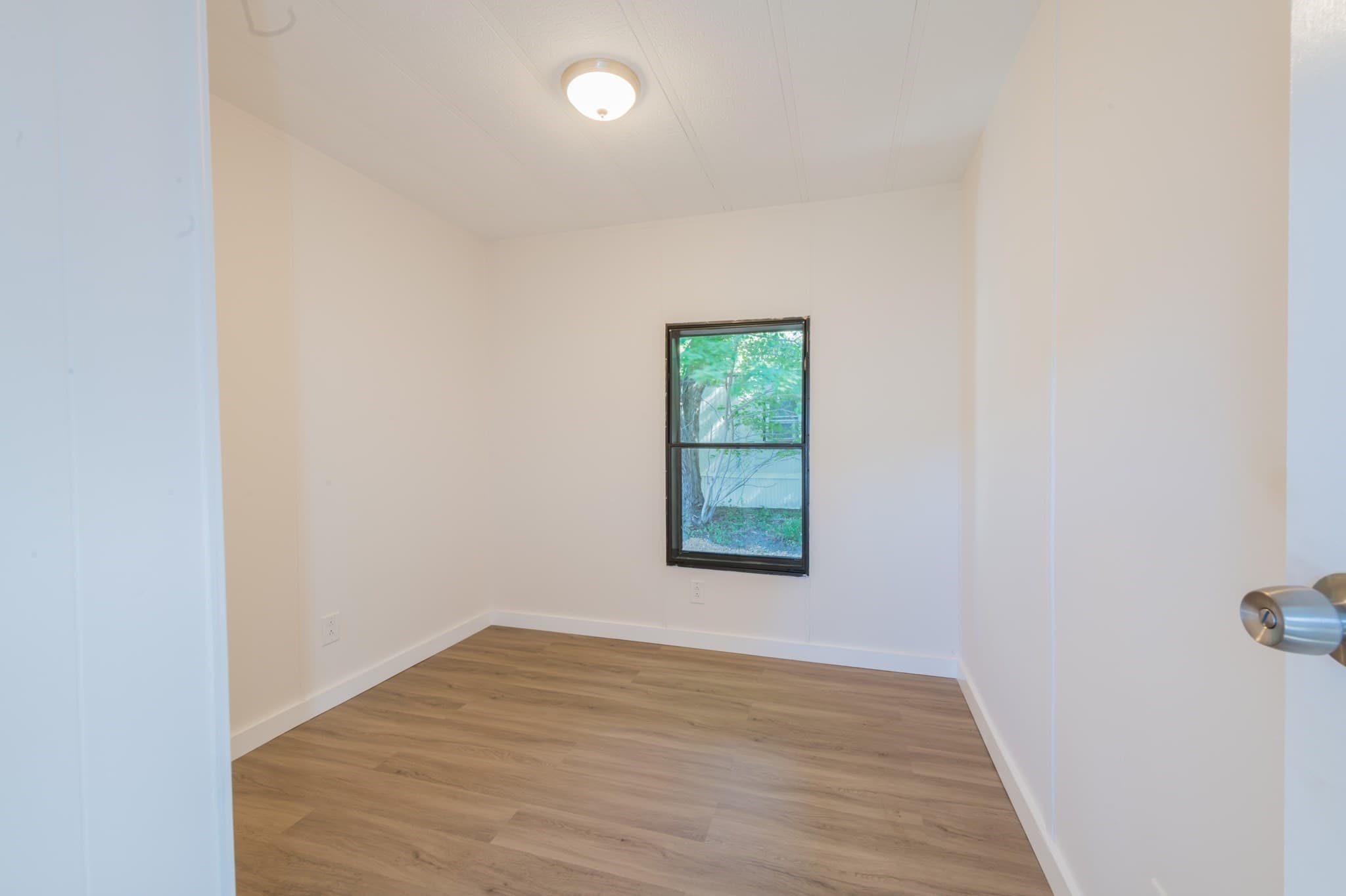 Mobile Home at 8 Patriot Circle, Plymouth MA 02360, Plymouth, photo 12 of 15