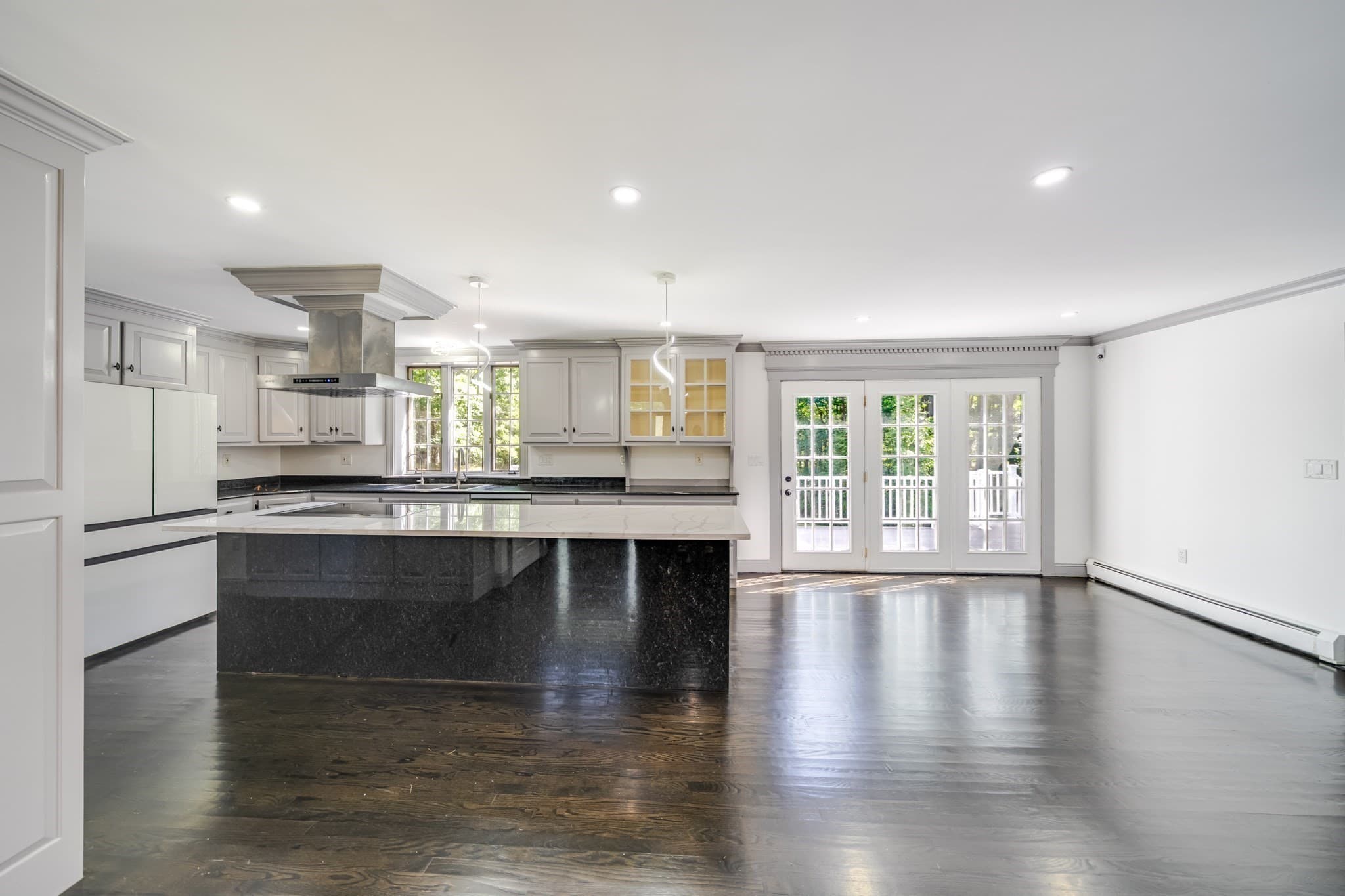 Single Family Residence at 485 E Broadway, Haverhill MA 01830, Haverhill, photo 7 of 42