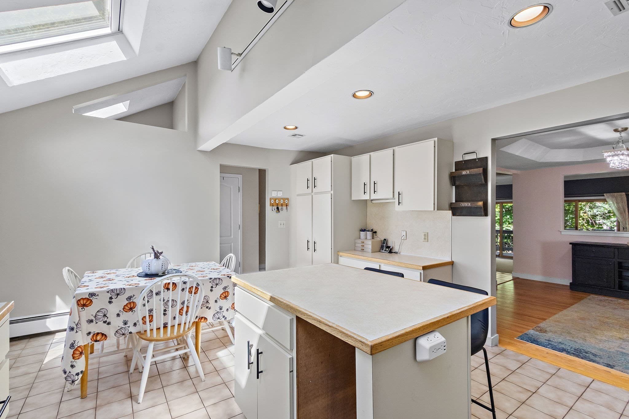Condominium at 11 Magnolia Dr # 11, Franklin MA 02038, Franklin, photo 13 of 42
