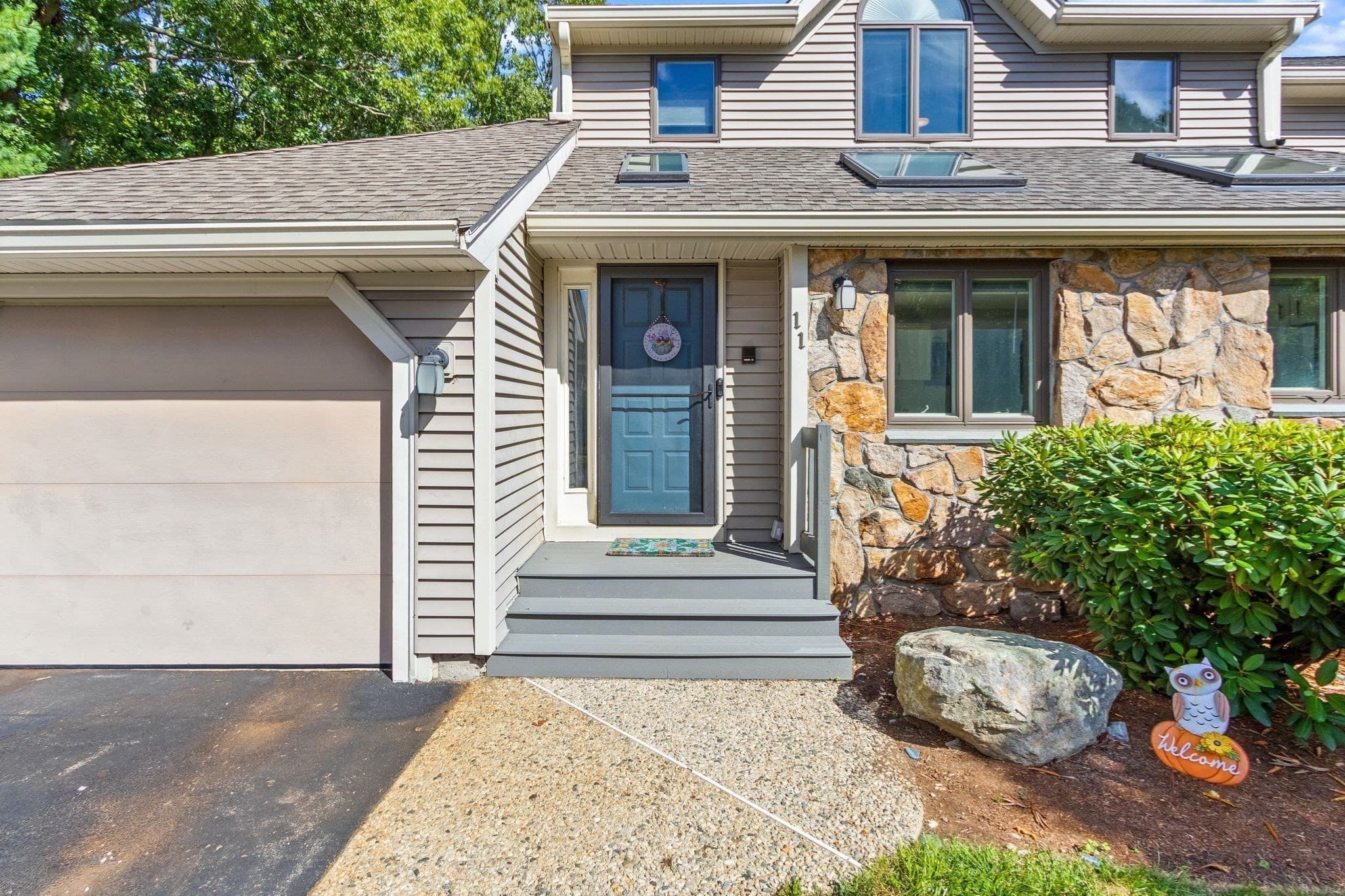 Condominium at 11 Magnolia Dr # 11, Franklin MA 02038, Franklin, photo 11 of 42