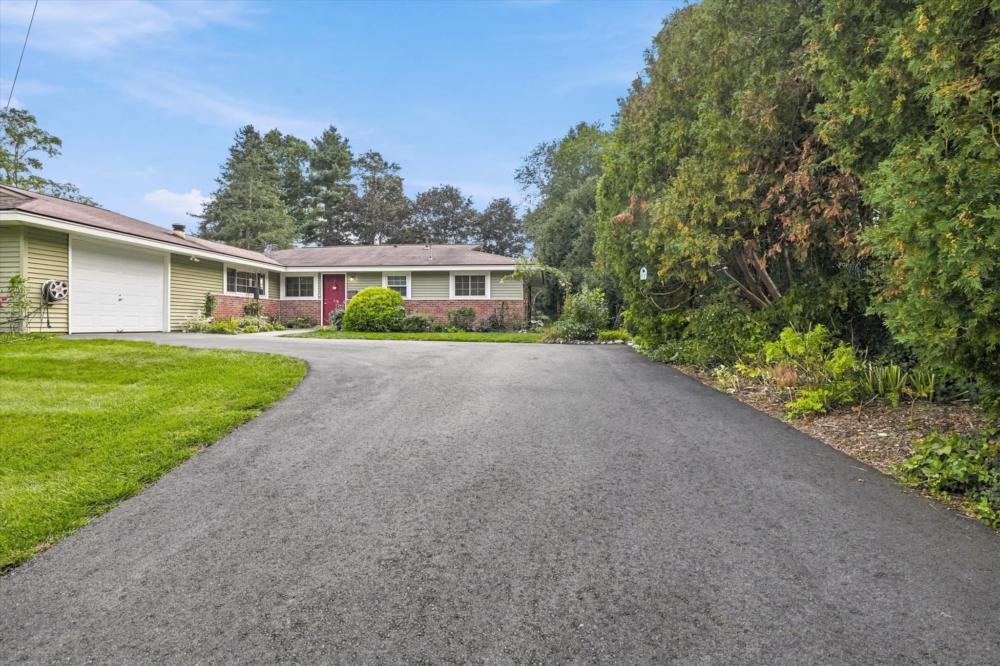 Single Family Residence at 15 Eaton Rd W, Framingham MA 01701, Framingham, photo 3 of 41