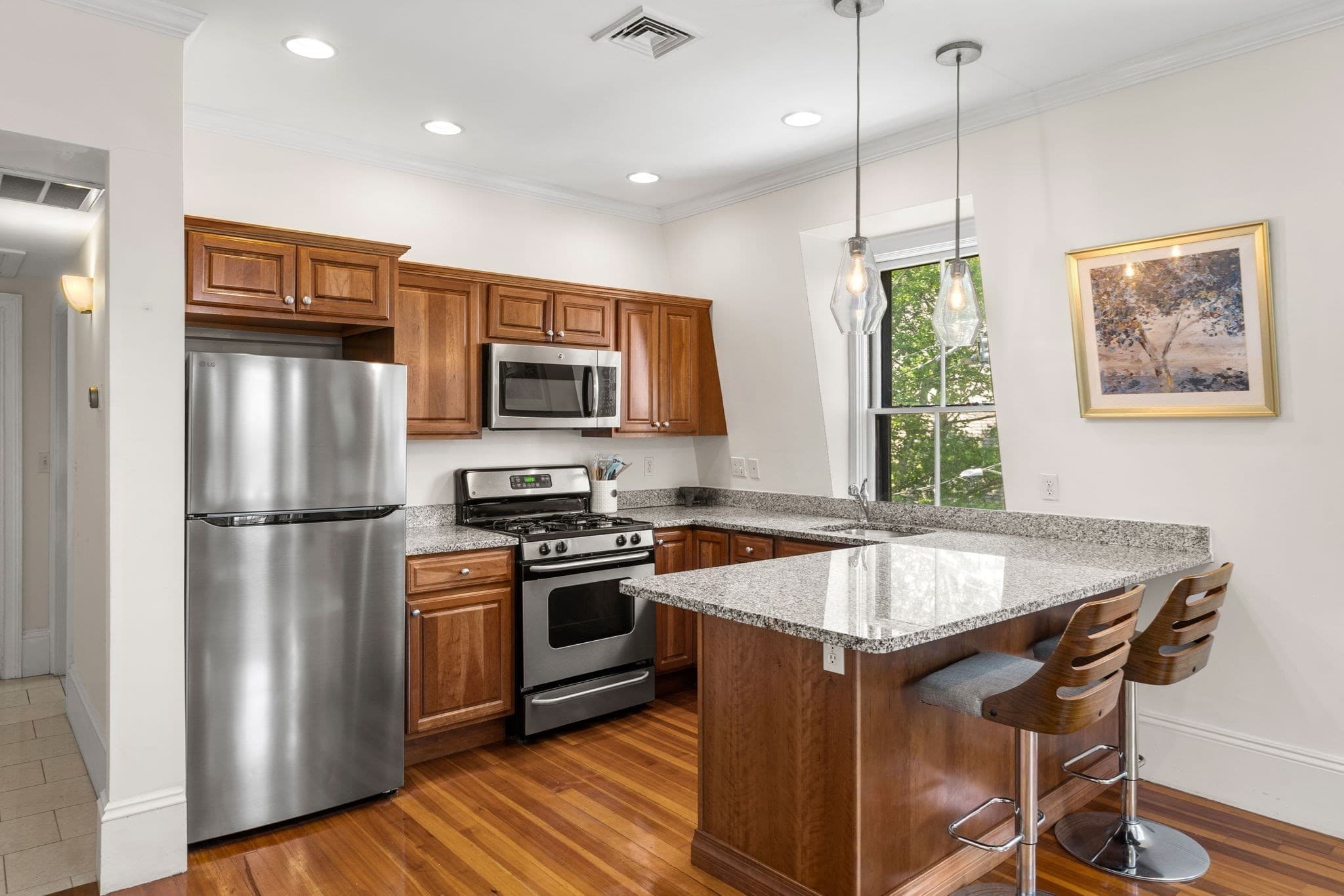 Condominium at 400 Broadway # 7, Somerville MA 02145, Somerville, photo 3 of 24